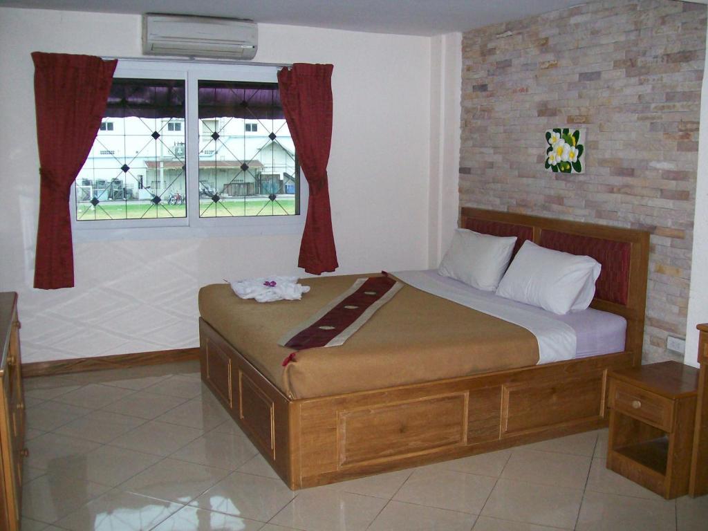 Chaiyapoon Inn Pattaya Luaran gambar