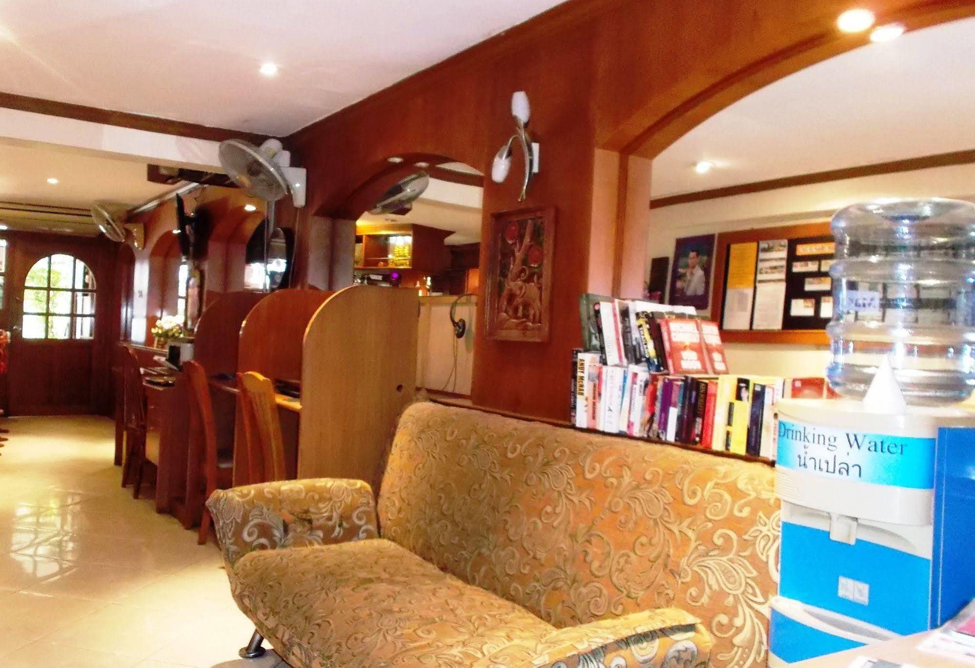 Chaiyapoon Inn Pattaya Luaran gambar