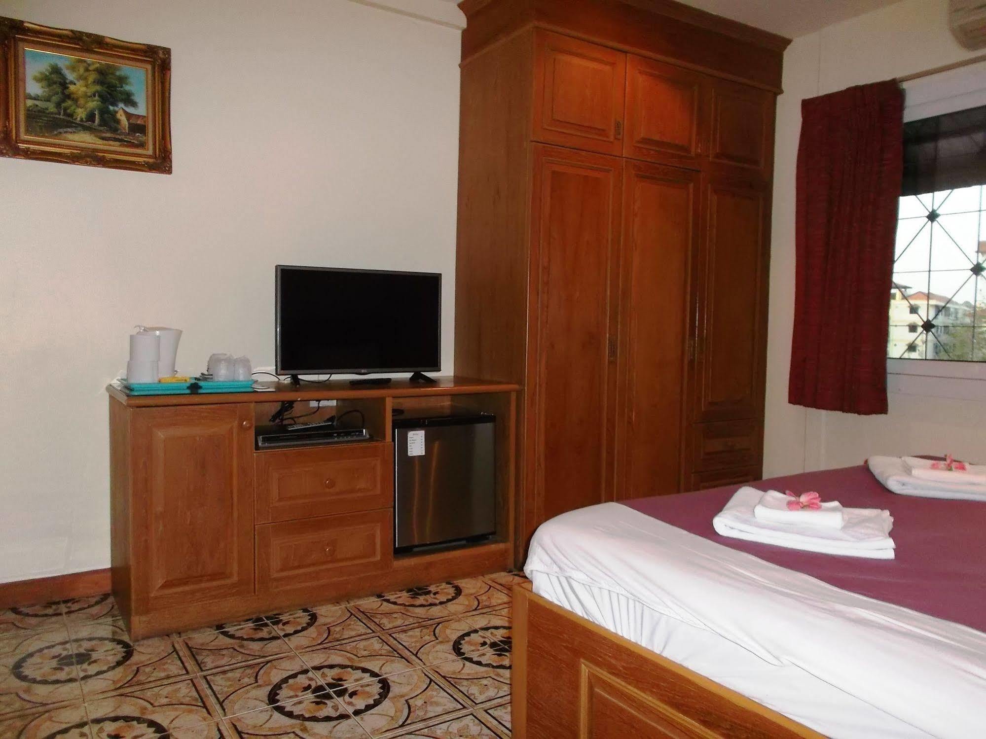 Chaiyapoon Inn Pattaya Luaran gambar
