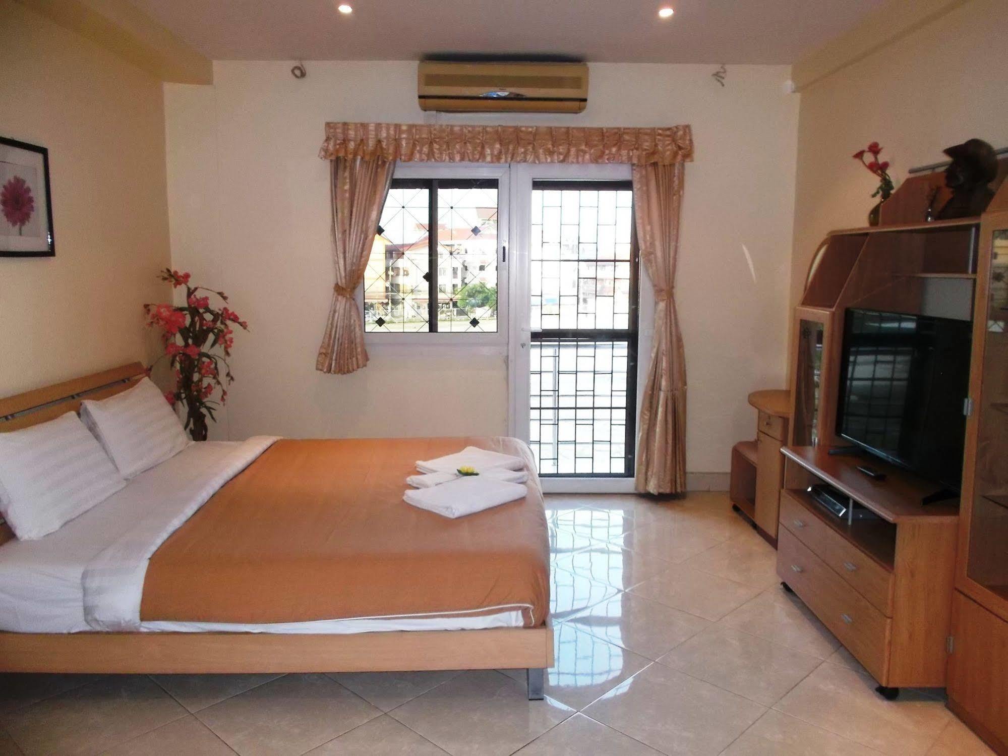Chaiyapoon Inn Pattaya Luaran gambar