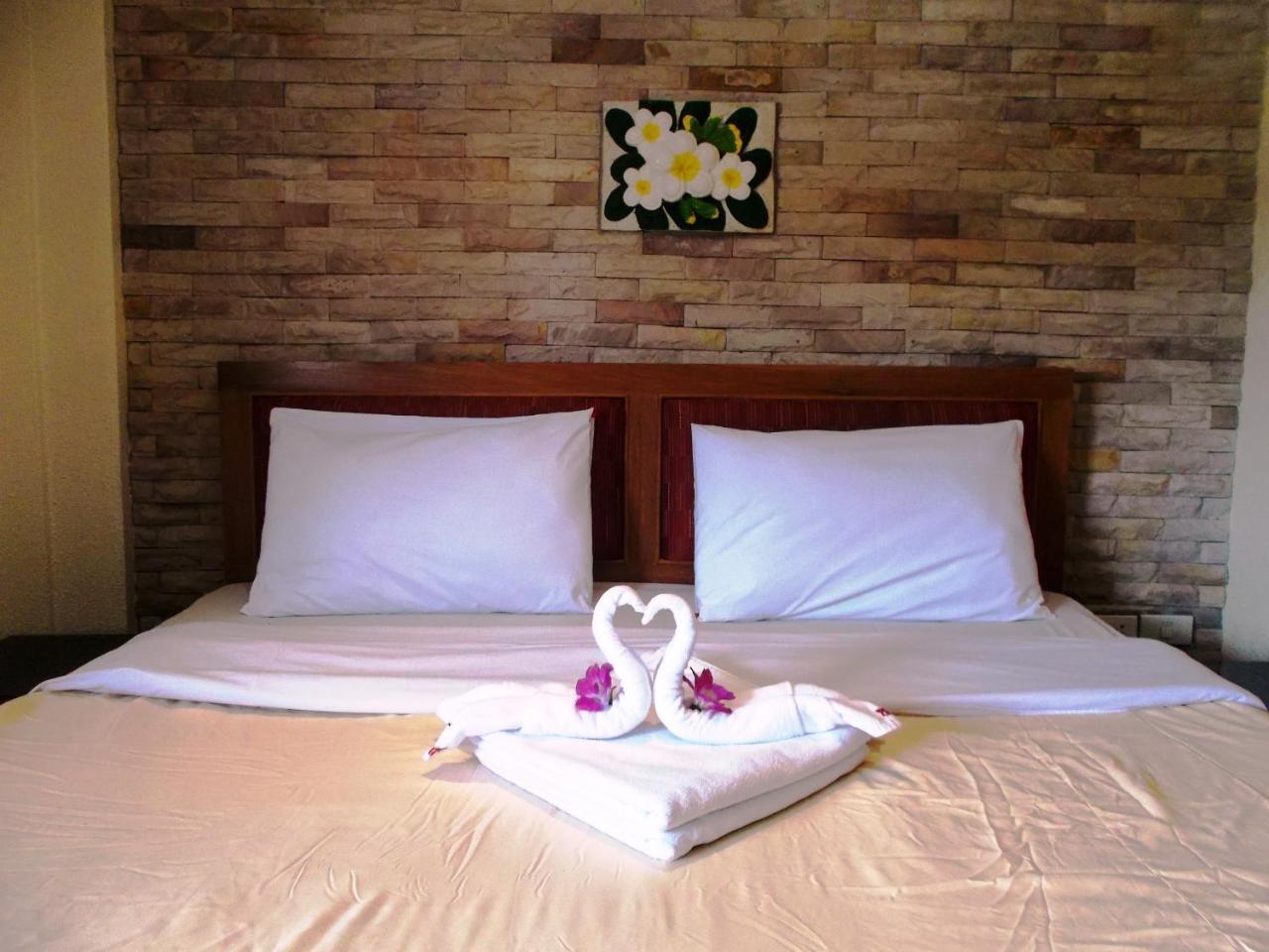 Chaiyapoon Inn Pattaya Luaran gambar