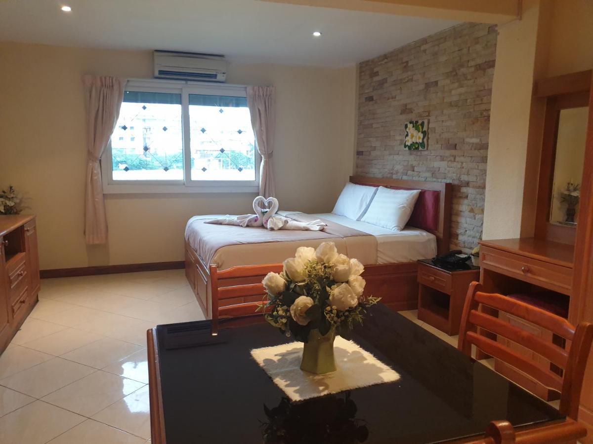 Chaiyapoon Inn Pattaya Luaran gambar